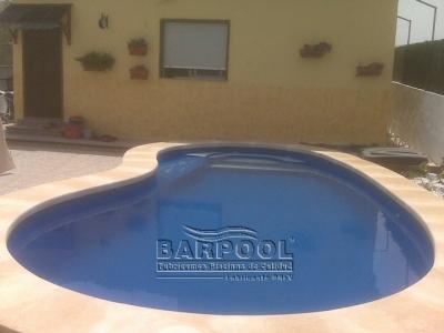 Piscina Prefabricada R-71T acabada